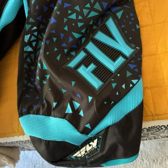 NWT Fly Kinetic Race Pants Women’s Size 15/16 - Picture 5 of 9